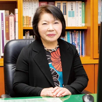 くぼかわ病院　理事長　川村 久子